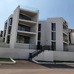 Grand Palace Apartment