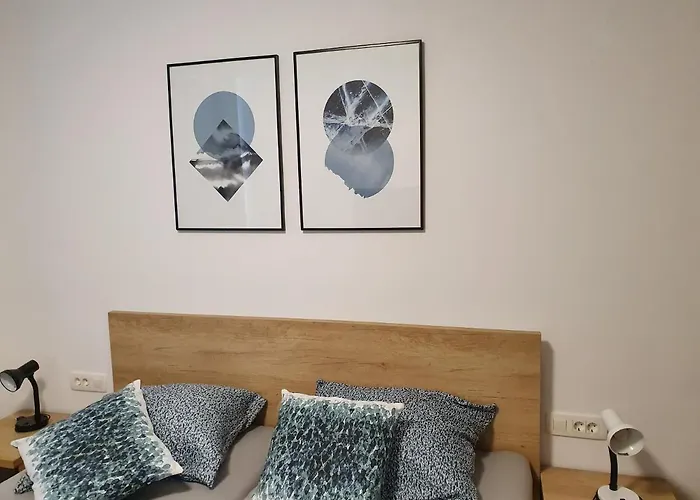 Grand Palace 特罗吉尔