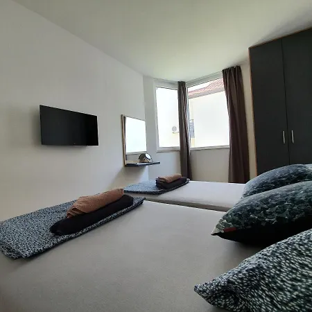 Grand Palace Τρογκίρ